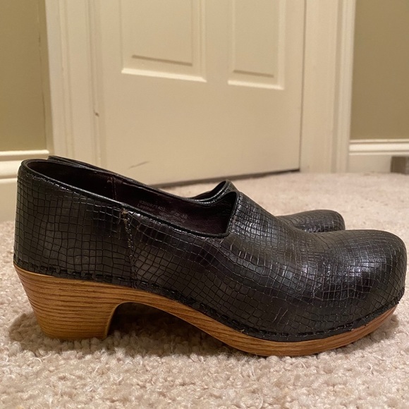 Dansko Marisol Clog - Pewter Metallic (Size 38) - Picture 2 of 5